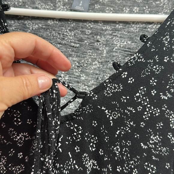 Old navy top super cute - Picture 8 of 8